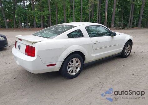 2008 Ford Mustang V6 Deluxe/V6 Premium from USA, damaged, VIN 1ZVHT80N185208081